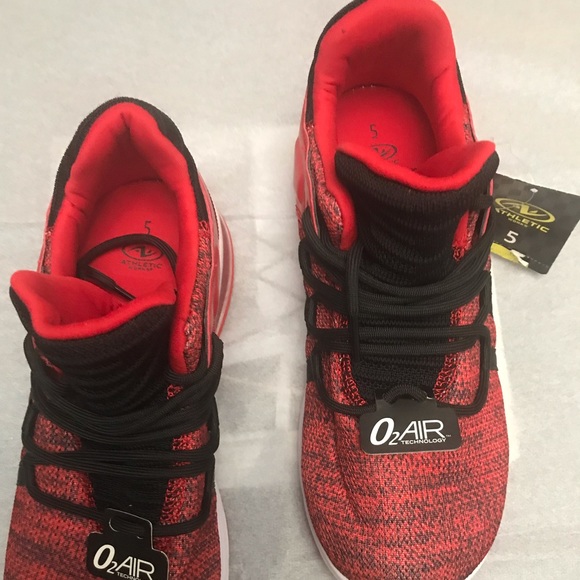 ATHLETIC WORKS  BOY & YOUTH SNEAKERS SHOES O2 AIR COMFORT TECHNOLOGY. BRAND NEW - Picture 2 of 8